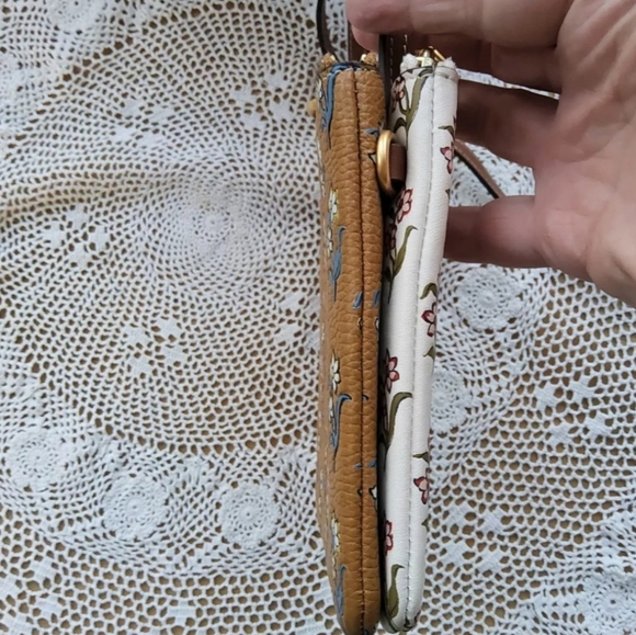 Tory Burch Crossbody NWT Floral Two Tone - Picture 5 of 14